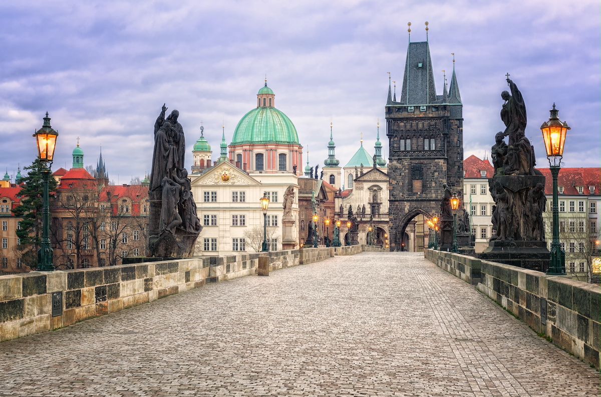 Prague Alleys